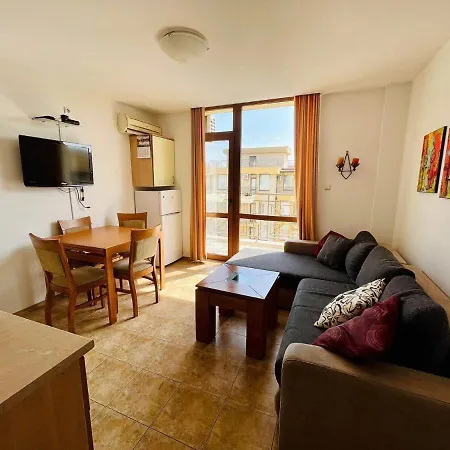Apartment Siana1 *